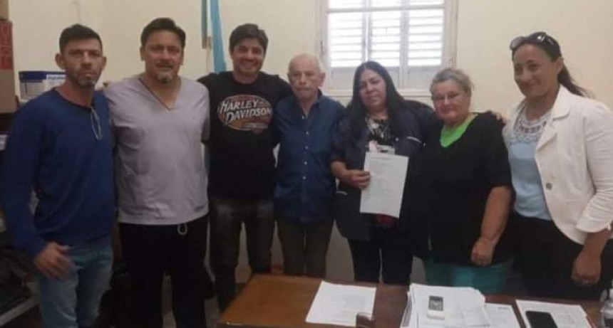 Villa &Aacute;ngela: EL HOSPITAL "SALVADOR MAZZA" RECIBI&Oacute; UNA DONACI&Oacute;N DE MEDICAMENTOS 