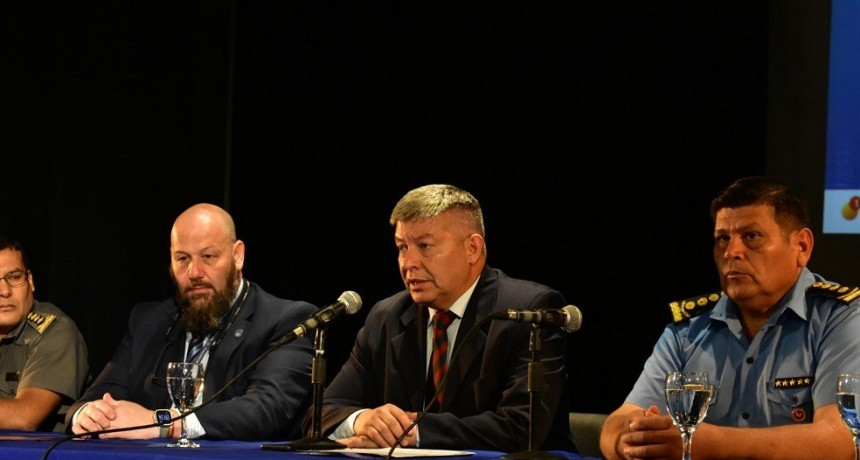 CHACO FUE SEDE DEL PRIMER SEMINARIO INTERPROVINCIAL DE CIBERCRIMEN, INTELIGENCIA E INVESTIGACIONES DIGITAL DEL NEA