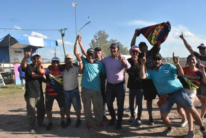 EL INTENDENTE ADALBERTO PAPP CELEBR&Oacute; LA CONSAGRACI&Oacute;N DE JUAN MANUEL MOUGLIA EN EL CAMPEONATO DE AUTOMOVILISMO ZONAL