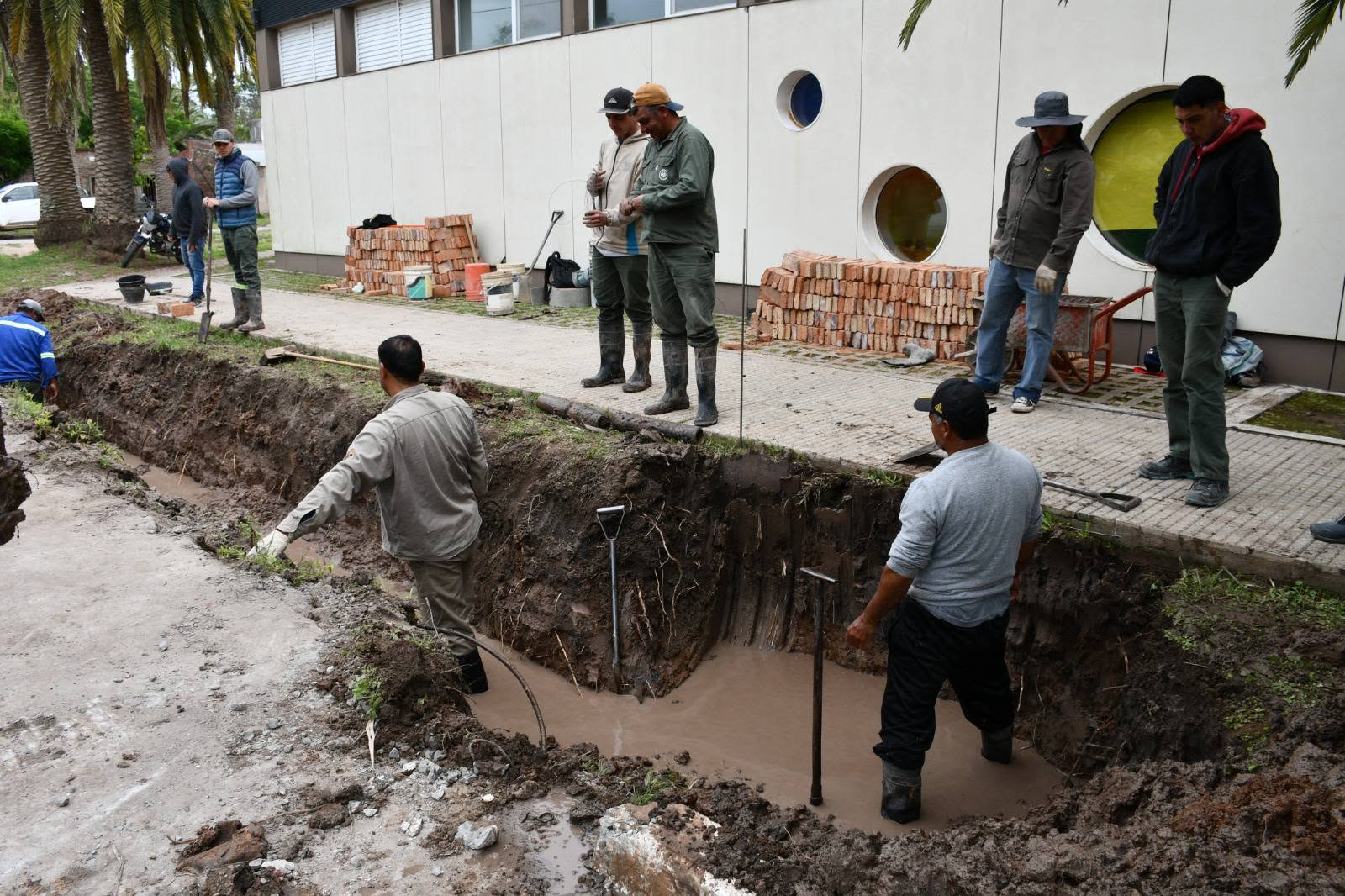 CONSTRUCCIÓN DE UNA DÁRSENA FRENTE AL JARDÍN DE INFANTES N° 73 PARA MEJORAR LA SEGURIDAD VIAL