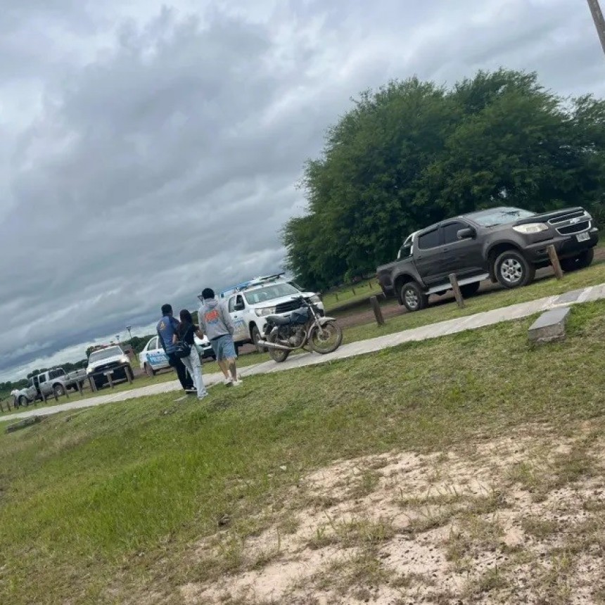 Rescataron a un joven que cayó a una laguna en General San Martín