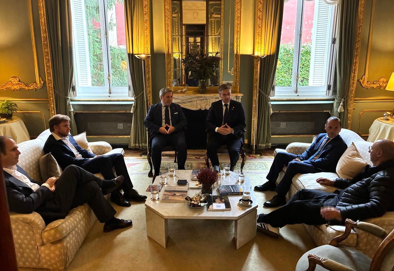 MADRID: ZDERO SE REUNIÓ CON REPRESENTANTES DEL SANTANDER GROUP PARA IMPULSAR INVERSIONES EN EL NORTE GRANDE