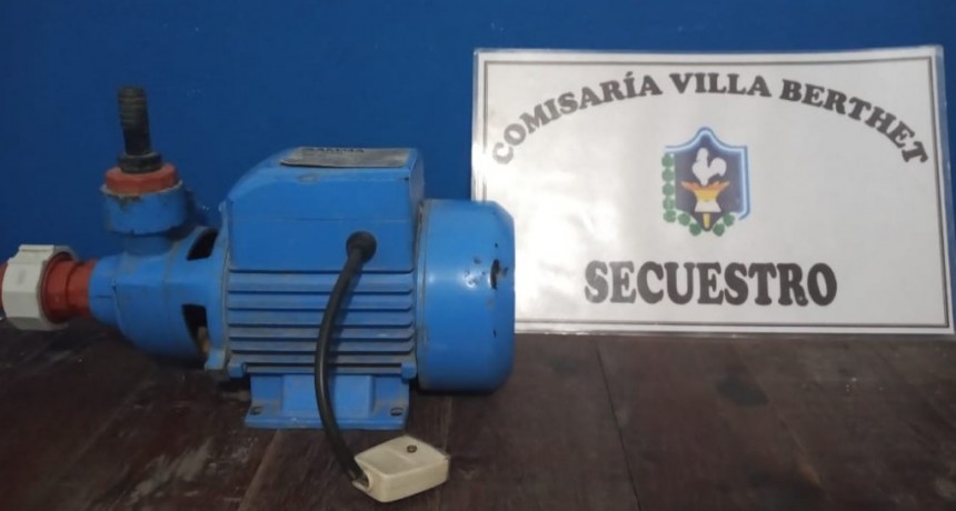 Villa Berthet: RECUPERAN UNA BOMBA DE 1/2 HP. QUE FUE ROBADA Y ABANDONADA EN UN BALD&Iacute;O EN CERCAN&Iacute;AS DEL DOMICILIO DEL DAMNIFICADO