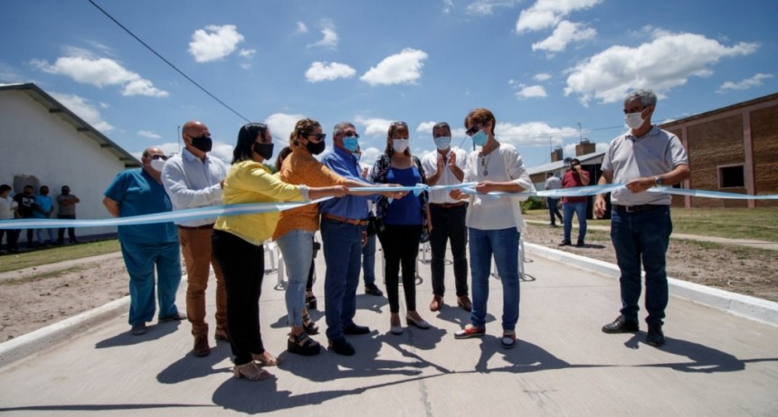 &ldquo;TODOS LOS D&Iacute;AS INAUGURAMOS OBRAS PARA MEJORAR LA CALIDAD DE VIDA DE NUESTRO PUEBLO&rdquo;, DIJO EL GOBERNADOR TRAS HABILITAR CUADRAS DE PAVIMENTO EN SAMUH&Uacute;
