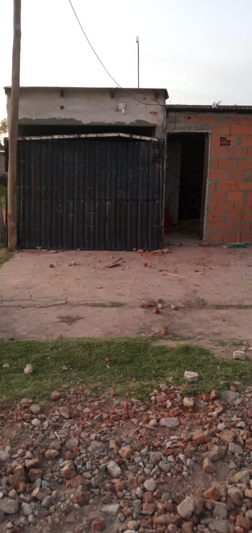 Villa &Aacute;ngela: PERSONAS COMENZARON A TIRARLES LADRILLOS CUANDO TOMABAN AFUERA DE SU CASA, HUBO LESIONADOS