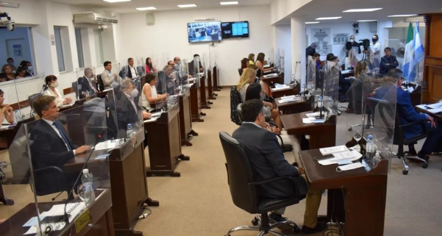 Juraron los 16 diputados provinciales que estar&aacute;n hasta 2025