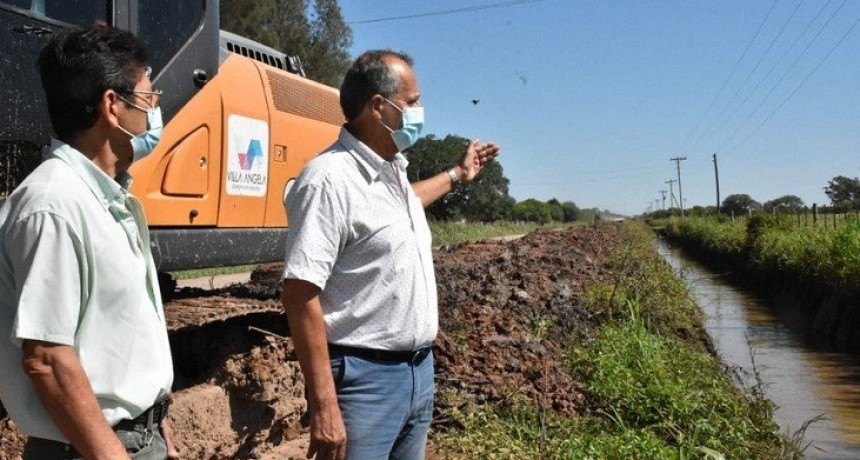 Villa &Aacute;ngela: PAPP SUPERVIS&Oacute; LOS TRABAJOS DE LIMPIEZA EN EL CANAL QUE SE DIRIGE AL CAMINO DE LOS GANSOS