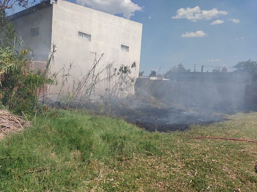 Villa Ángela: Bomberos Sofocaron  Dos  Incendios de Pastizales 