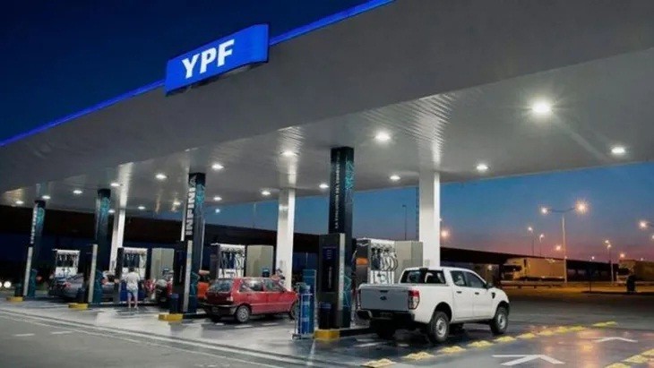Con incrementos por encima el 4%, YPF se sumó al aumento del precio de los combustibles