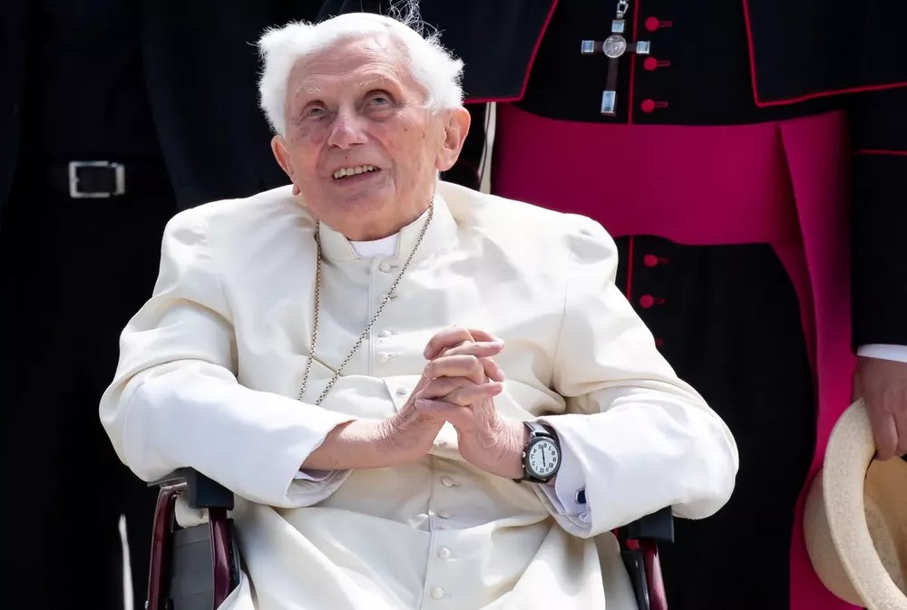 Murió Benedicto XVI, lo confirmaron desde el Vaticano