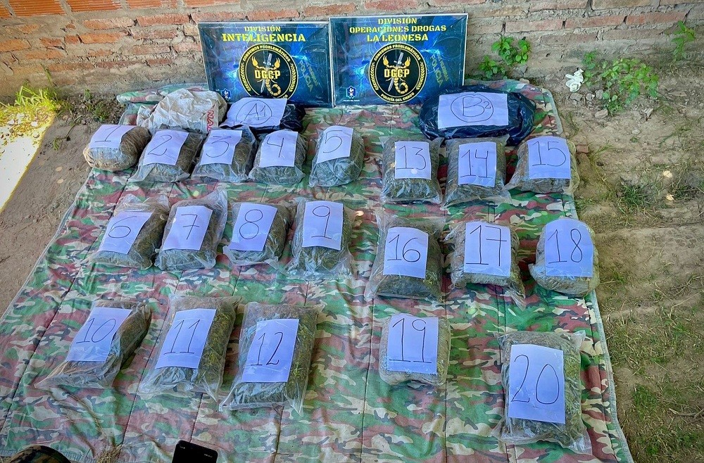 Seguridad: SE DESARTICULÓ UNA BANDA NARCOCRIMINAL Y SE SECUESTRÓ MÁS DE 30 KILOS DE MARIHUANA