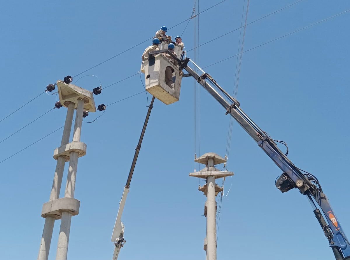 AVANZA EL TRAMO FINAL DE LA NUEVA LÍNEA ELÉCTRICA ENTRE VILLA ÁNGELA Y DU GRATY
