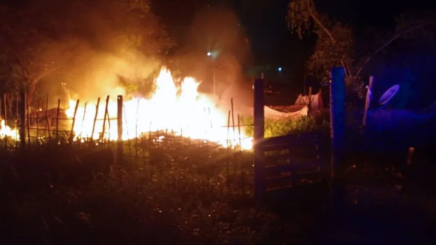 Fontana: una vivienda precaria fue destruida por un incendio