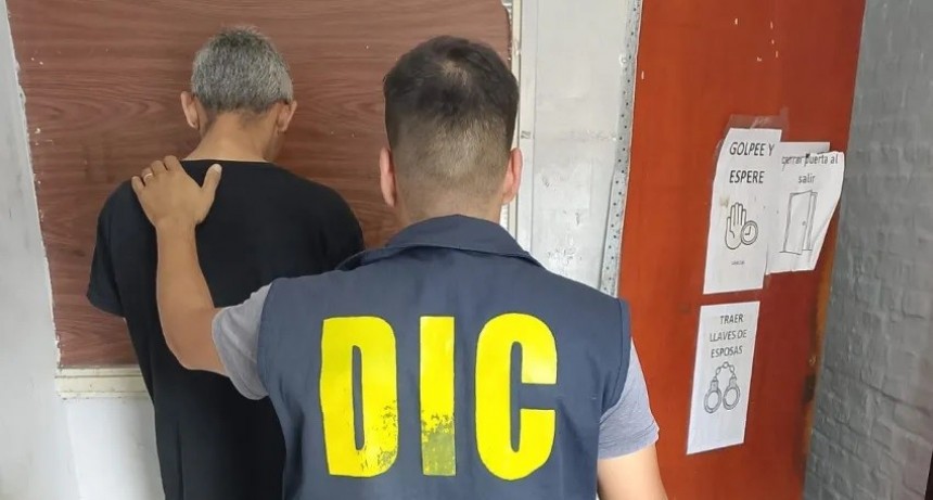 Fue a comprar cerveza y su cuñado lo atacó brutalmente con un palo afuera del kiosco