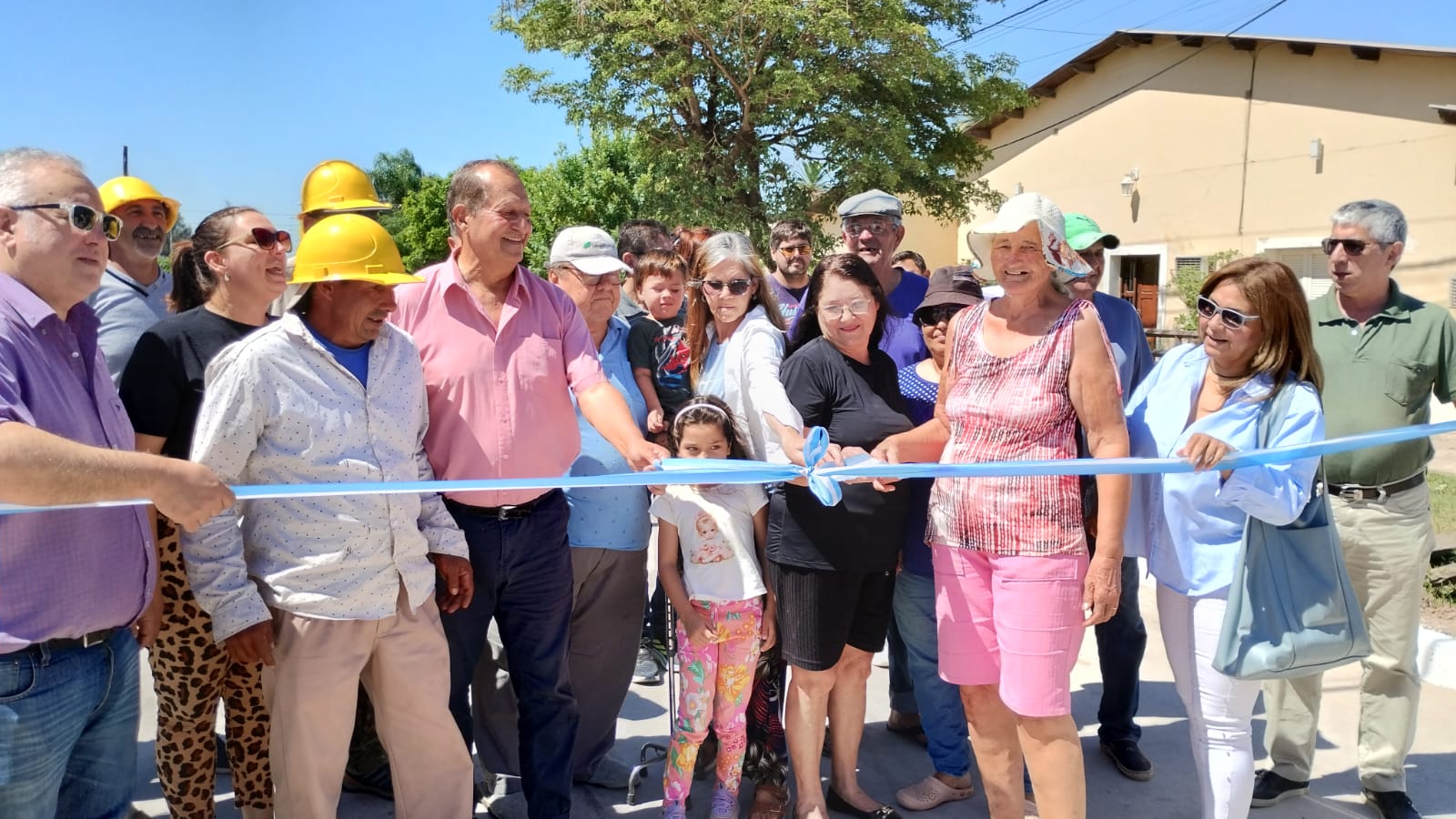 EL INTENDENTE PAPP INAUGURÓ MÁS PAVIMENTO EJECUTADO POR ADMINISTRACIÓN Y RECURSOS PROPIOS